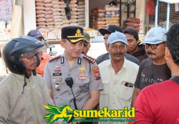 Kapolresta Sumenep Sambangi Pasar Anom, Obrolan dengan Pedagang Ayam Curi Perhatian