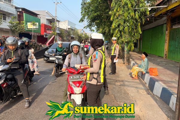 Satlantas Polresta Sumenep Bagikan Brosur Ops Patuh 2026, Pengendara Diingatkan Utamakan Keselamatan