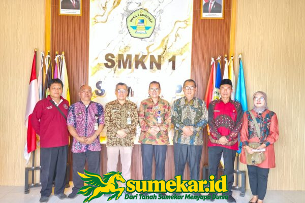 Ratusan Siswa SMK Kemaritiman Ikuti TKA di Sumenep, PKL di Laut Jadi Tantangan
