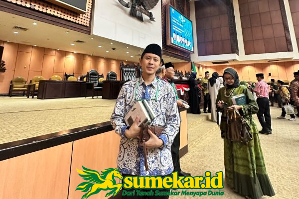 Santri Menguatkan Negeri Menuju Indonesia Emas